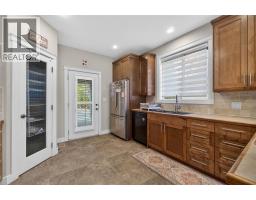 Kitchen - 1581 20 Street Ne Unit# 36, Salmon Arm, BC V1E0A7 Photo 15