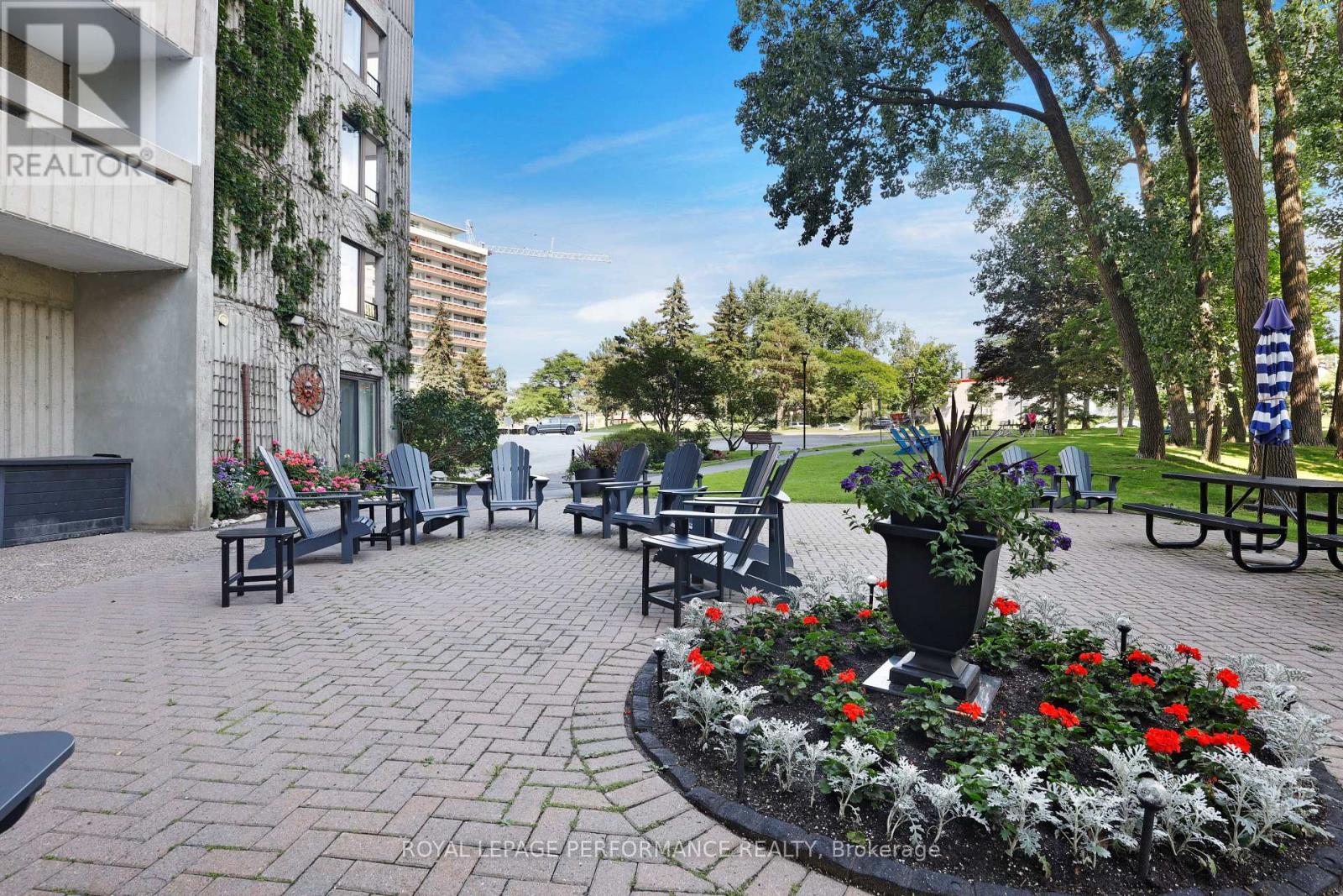 703 - 1081 Ambleside Drive