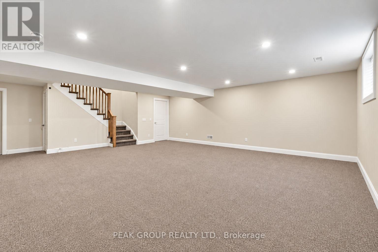 #19 9245 SHOVELLER DRIVE - 32