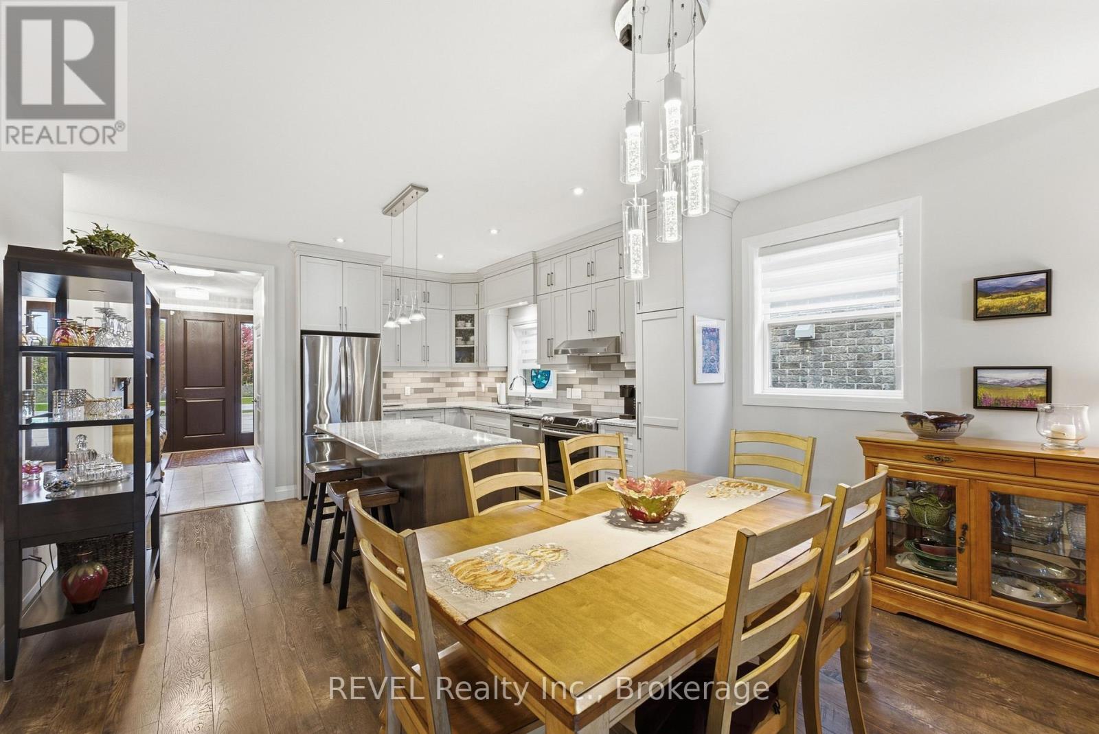 1126 Swan Street — photo 17