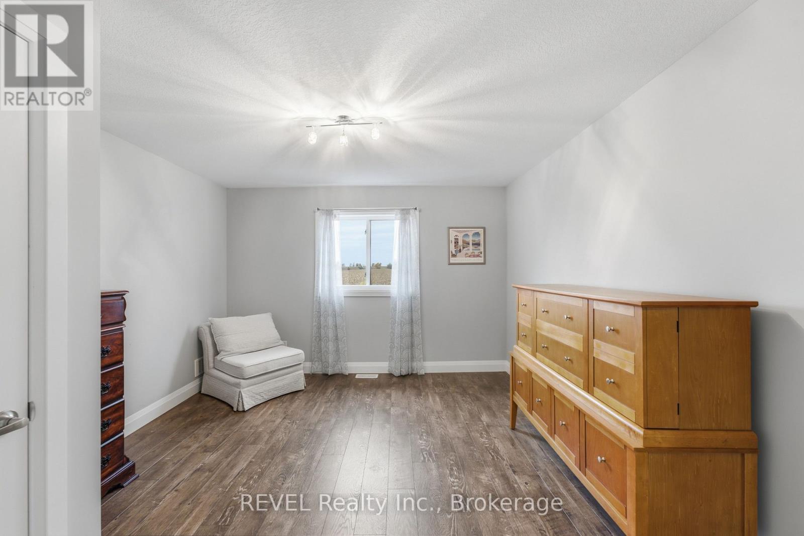 1126 Swan Street — photo 30