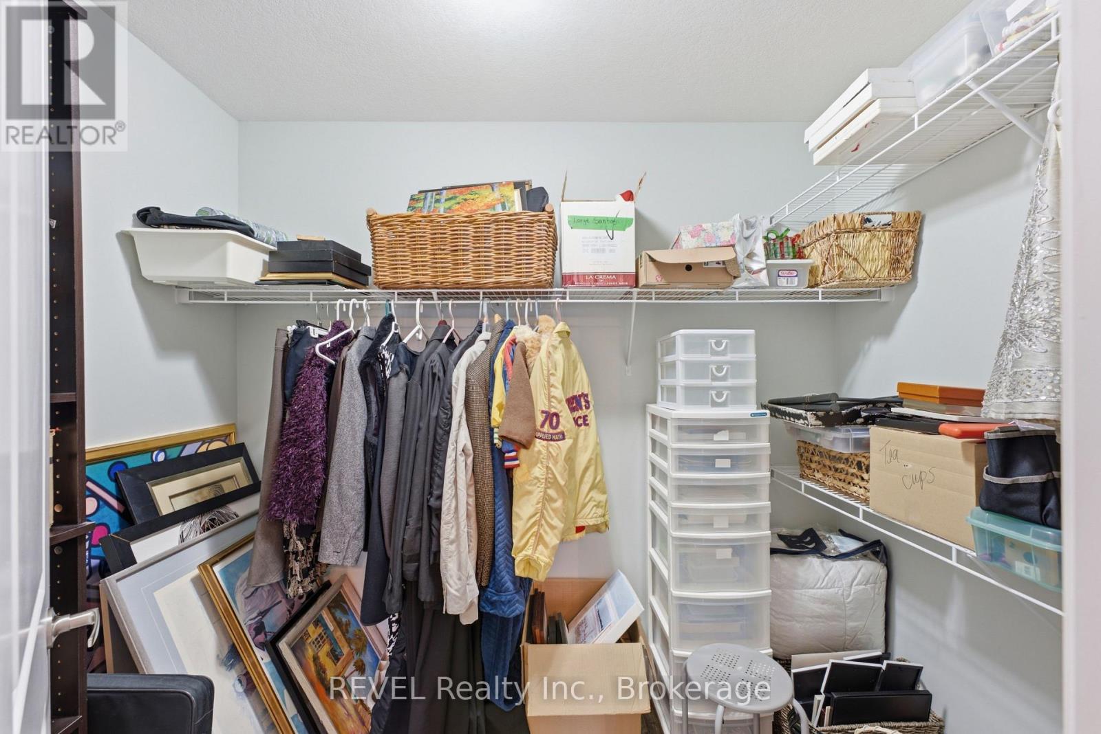 1126 Swan Street — photo 31