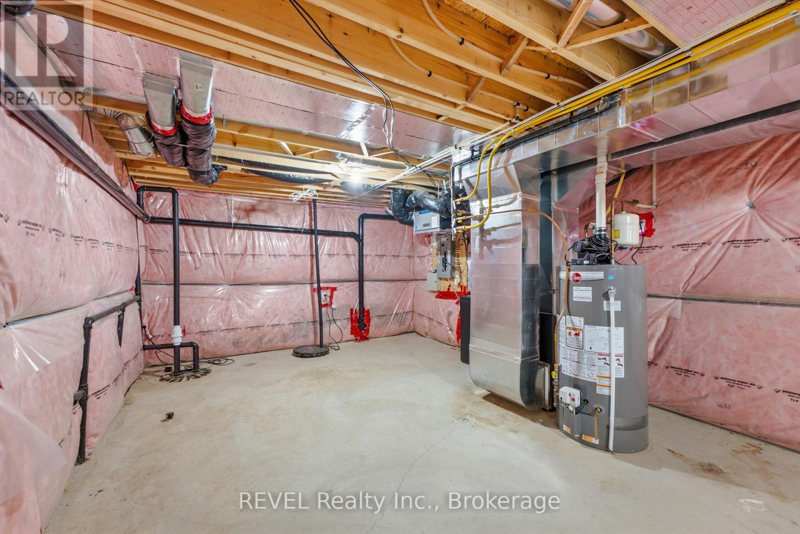1126 Swan Street — photo 43
