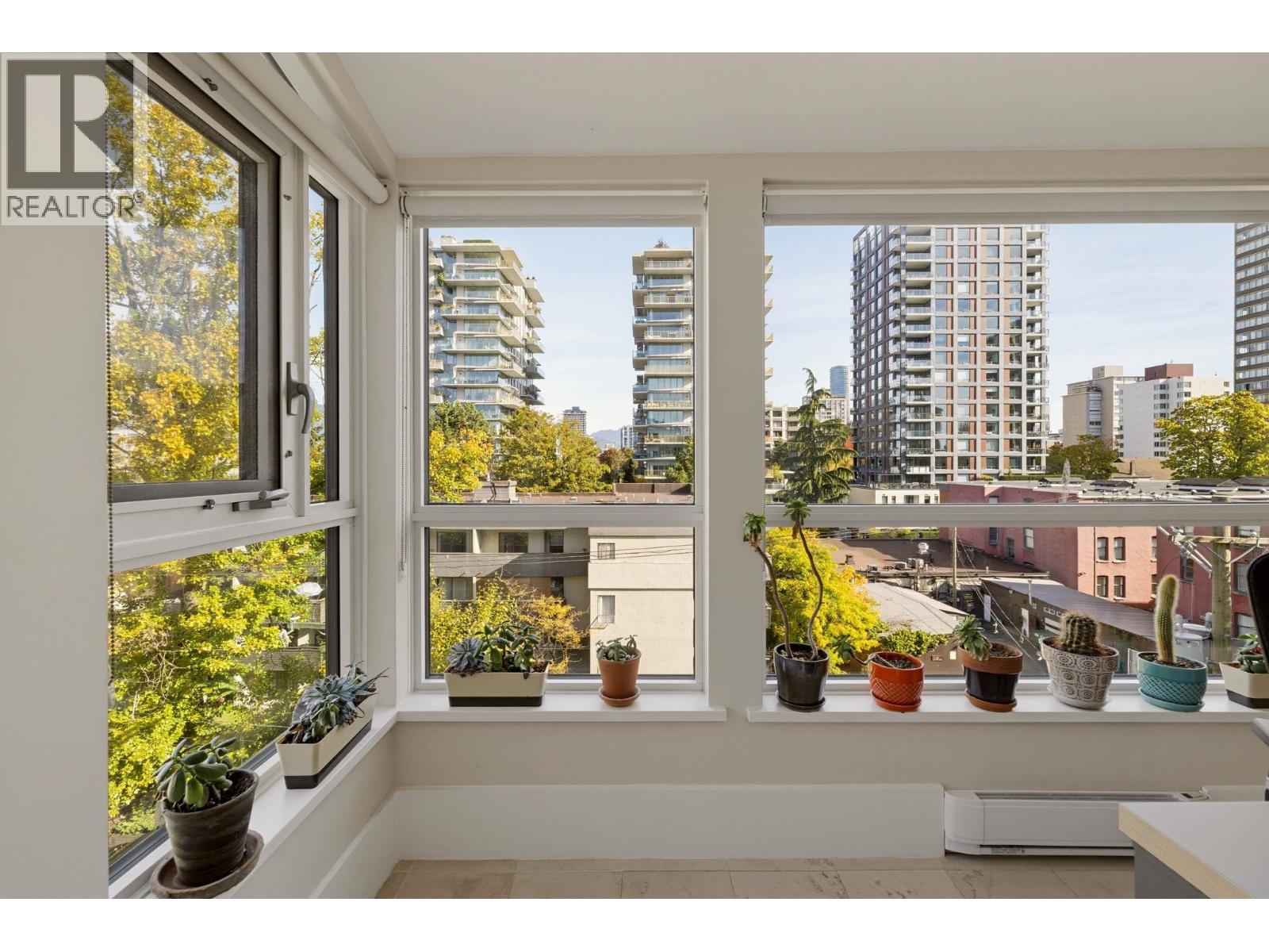 Photo of 701 1345 BURNABY STREET 23