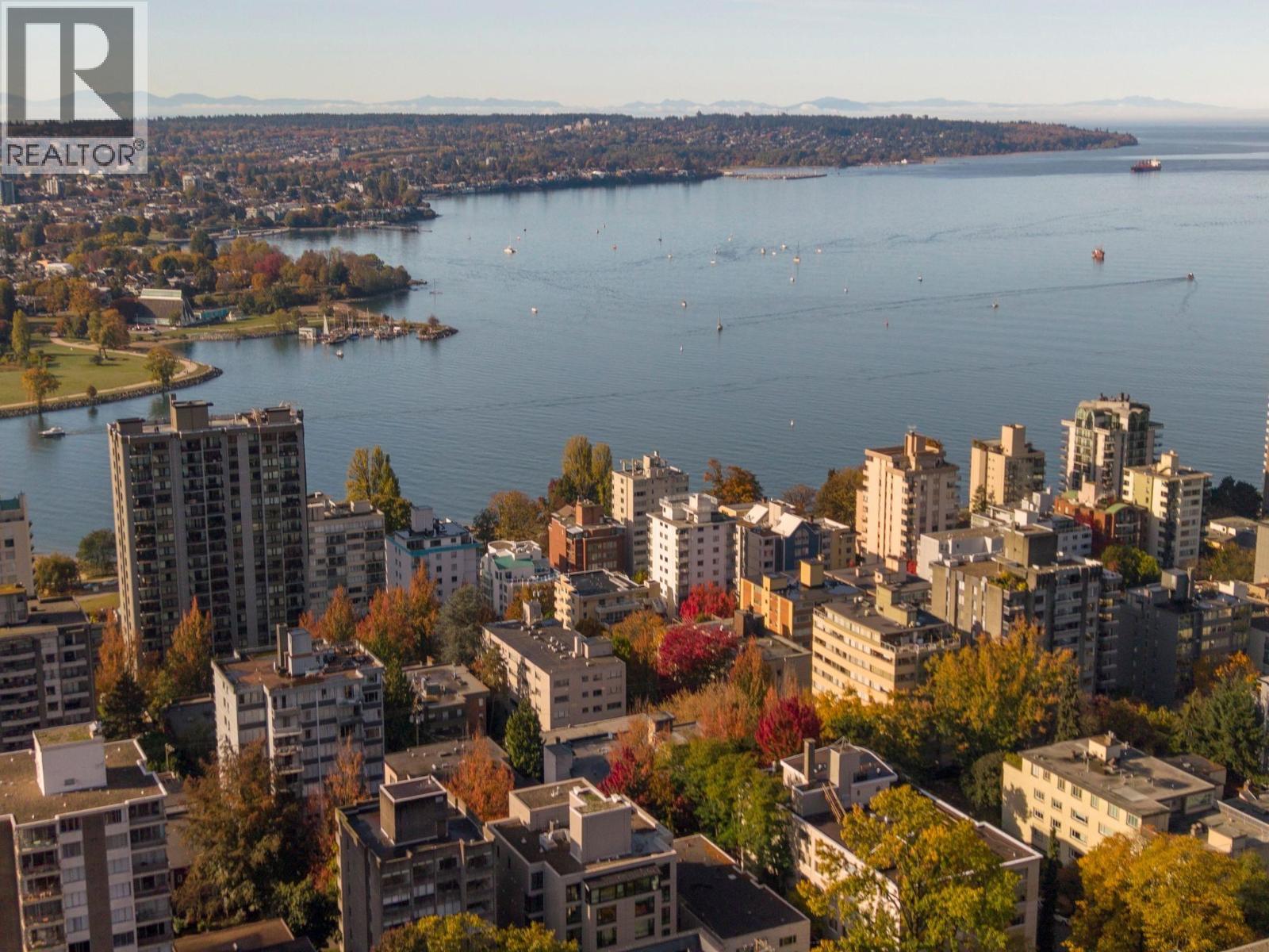 Photo of 701 1345 BURNABY STREET 37