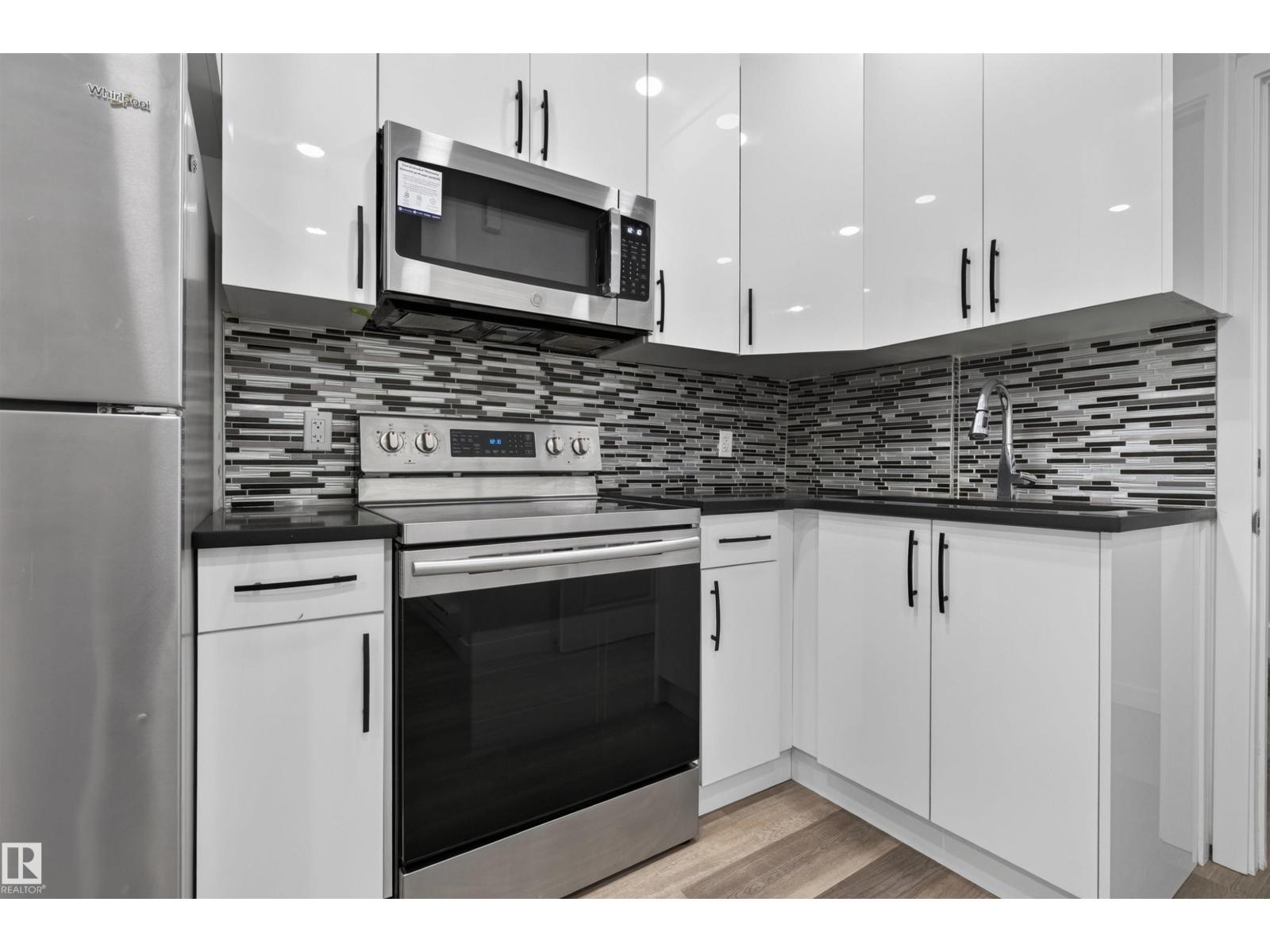 9314 107A AV NW - 20