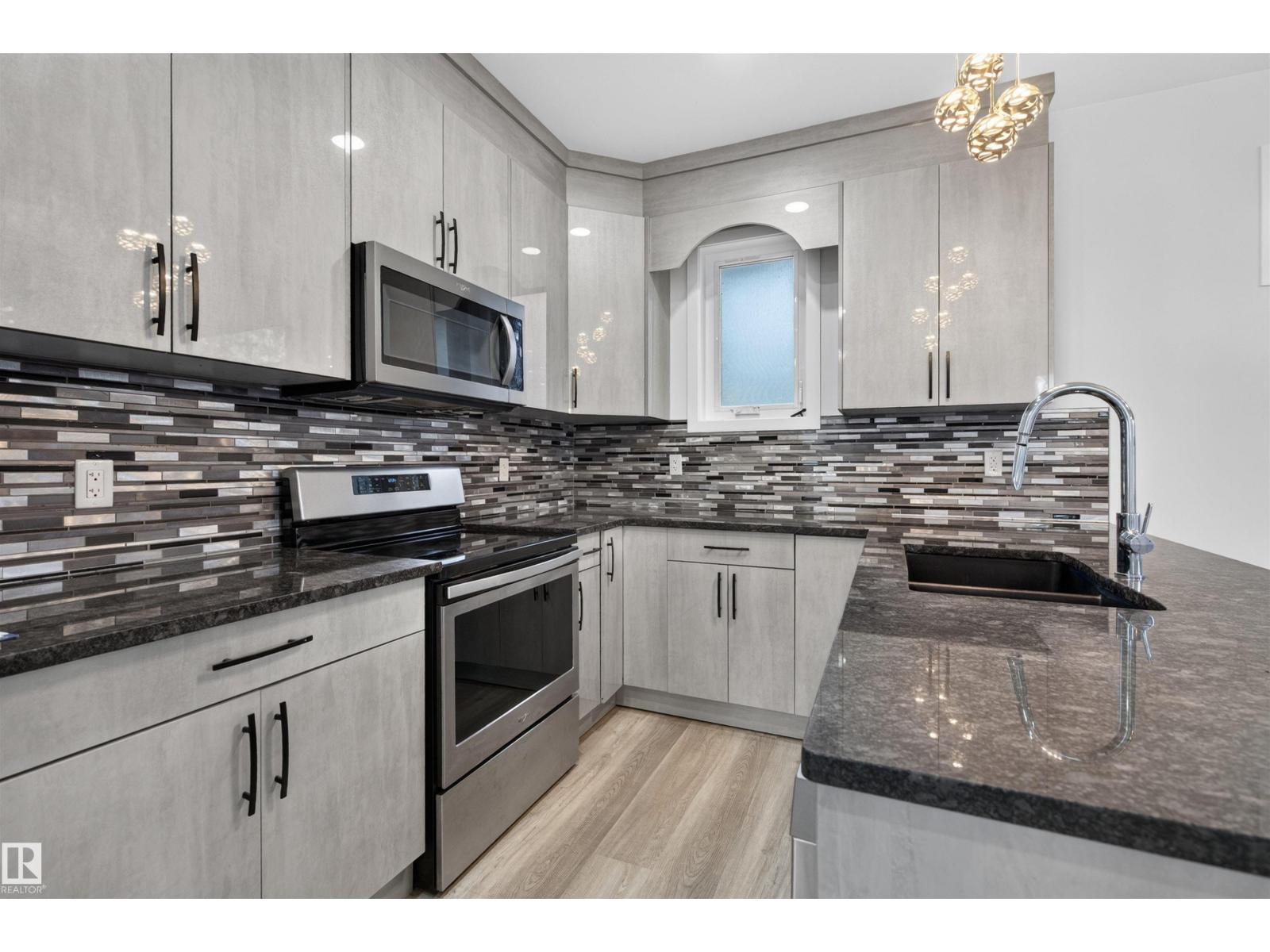 9314 107A AV NW - 3