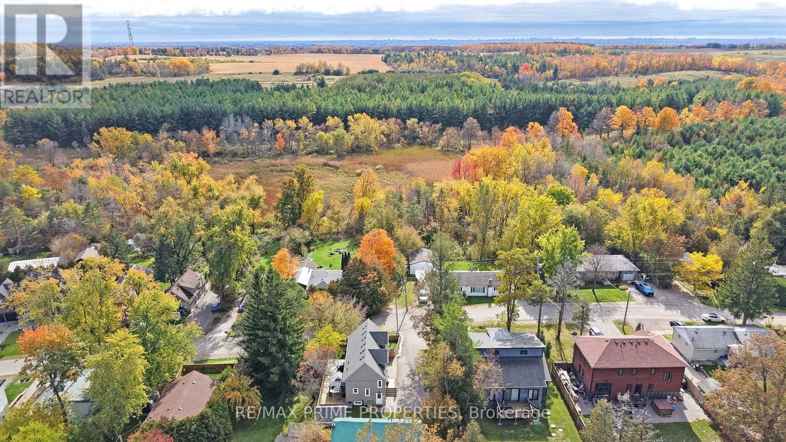 54 Valley Road West, Whitchurch-Stouffville, ON photo 3