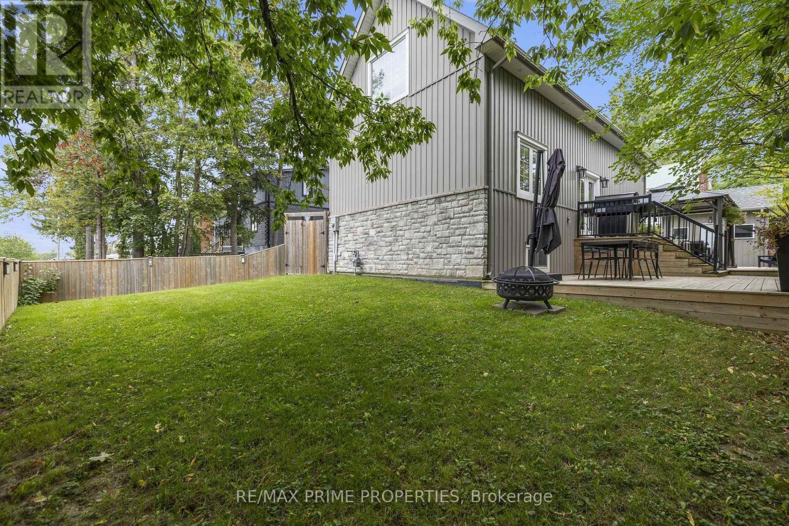 54 Valley Road West, Whitchurch-Stouffville, ON photo 4