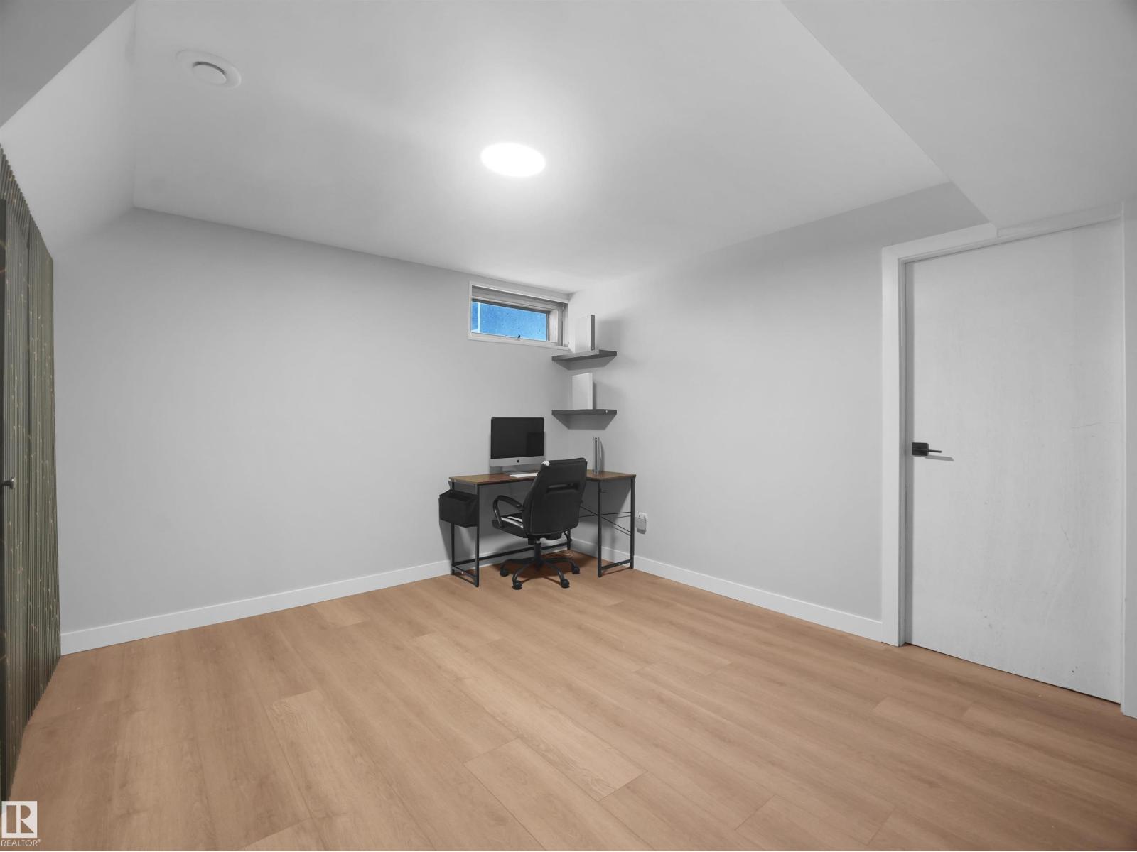 53 Raven Drive, photo 40