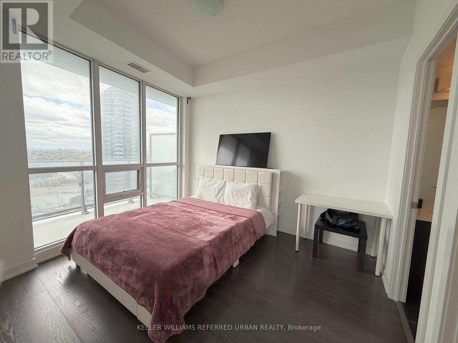 2212 Lakeshore Boulevard West — photo 15