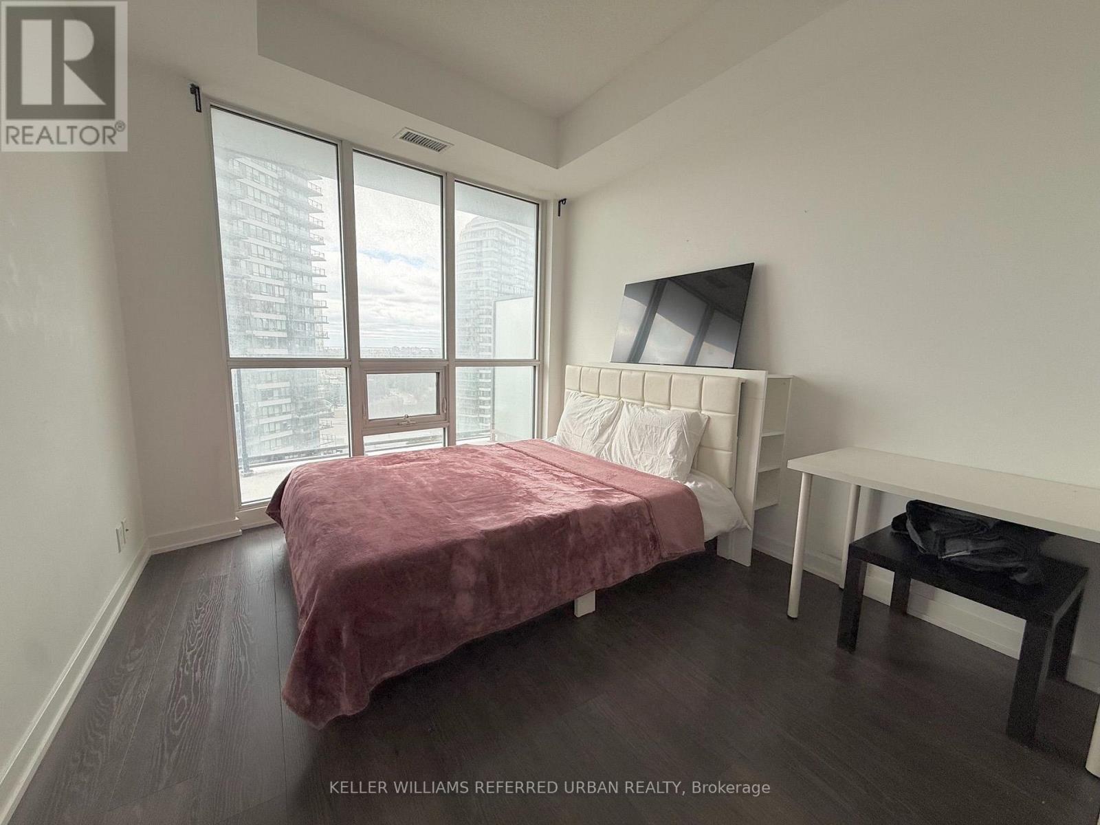 2212 Lakeshore Boulevard West — photo 16