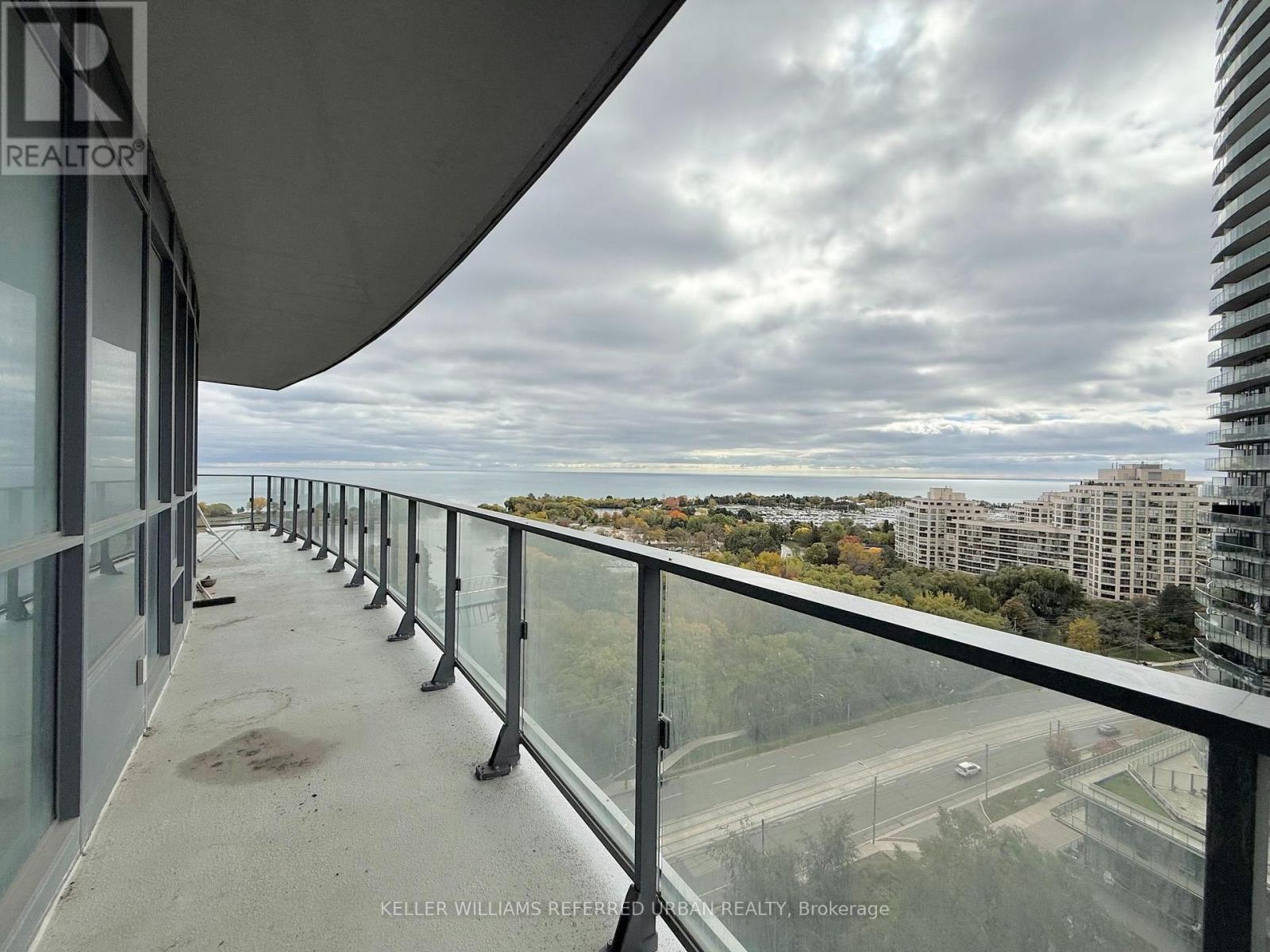 2212 Lakeshore Boulevard West — photo 22