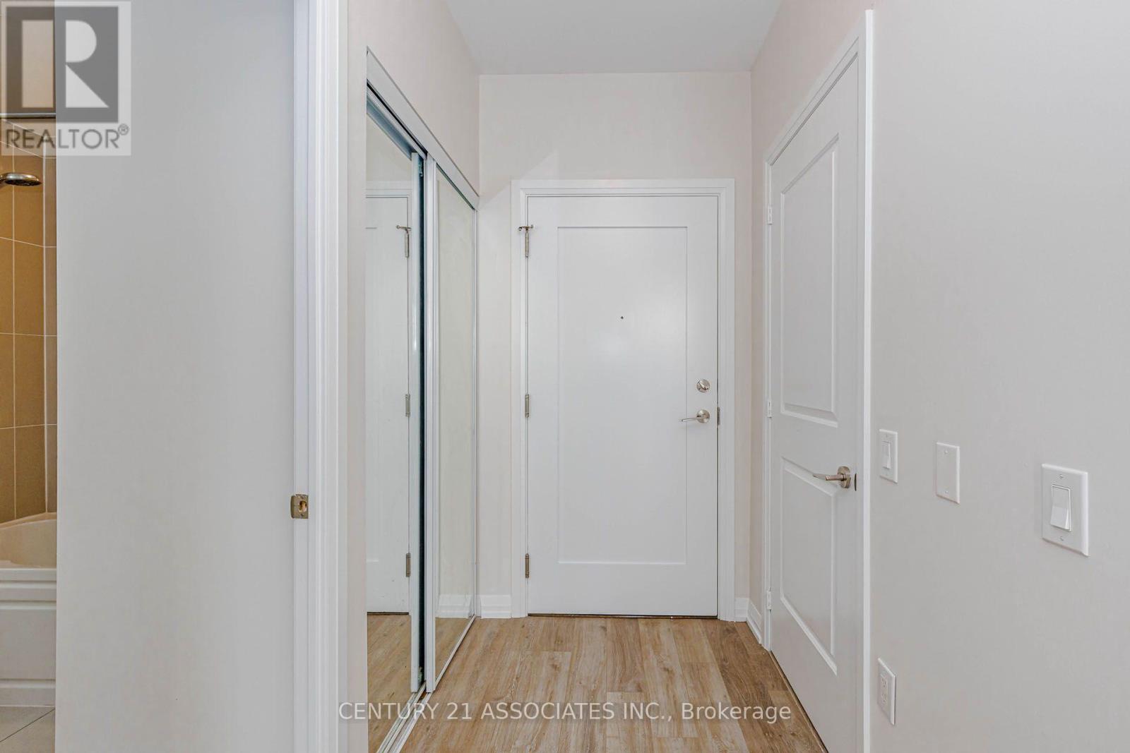 208 - 65 WATERGARDEN DRIVE, Mississauga (Hurontario) — photo 6