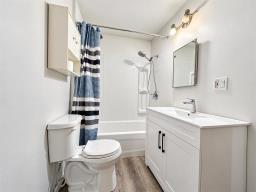 107 1st Street Sw, Altona, MB R0G0B0 Photo 9