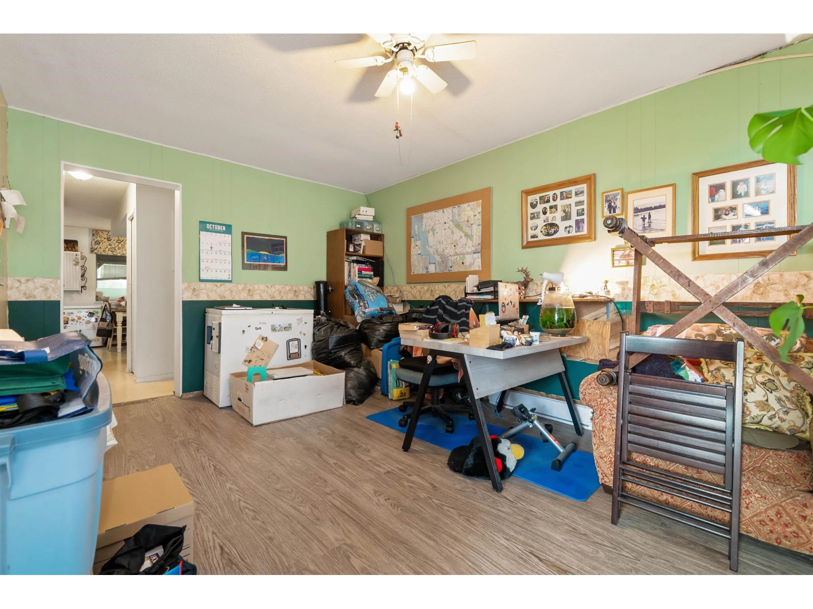 Photo of 6001 194A STREET 14