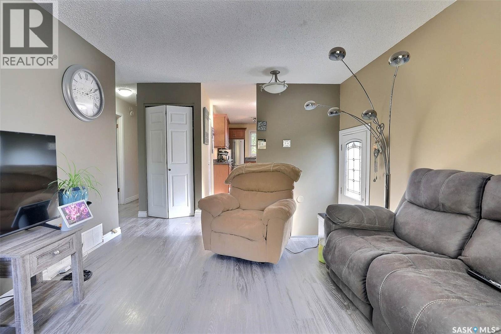 775 Hayworth CRESCENT N - 8