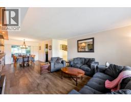 5460 Meadedale Drive, Burnaby, BC V5B2E8 Photo 12