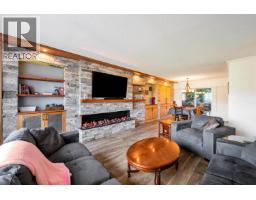 5460 Meadedale Drive, Burnaby, BC V5B2E8 Photo 13