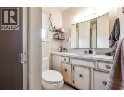 5460 Meadedale Drive, Burnaby, BC V5B2E8 Photo 20