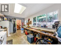 5460 Meadedale Drive, Burnaby, BC V5B2E8 Photo 35