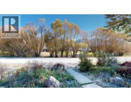 5775 Columbia Road, Edgewater, BC V0A1E0 Photo 19