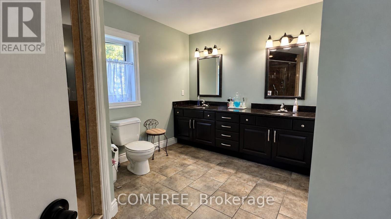 8 Marshwoods Boulevard — photo 18