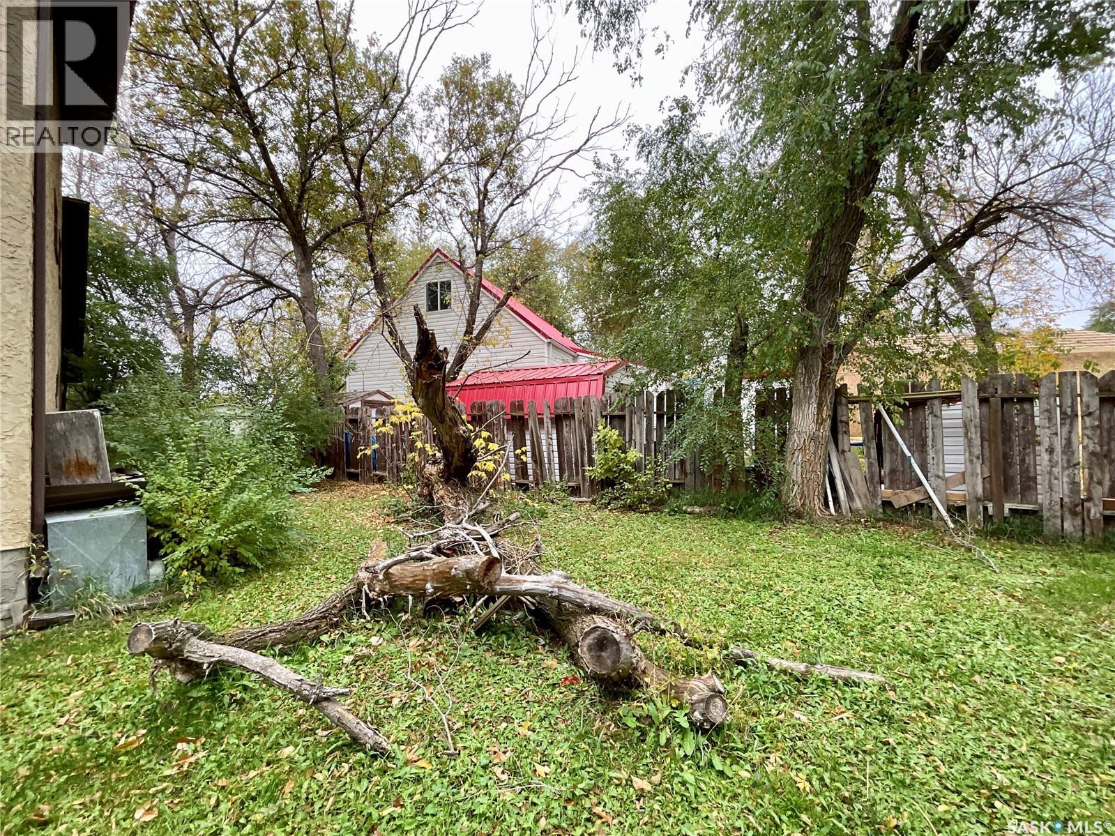 13 Merritt CRESCENT - 11