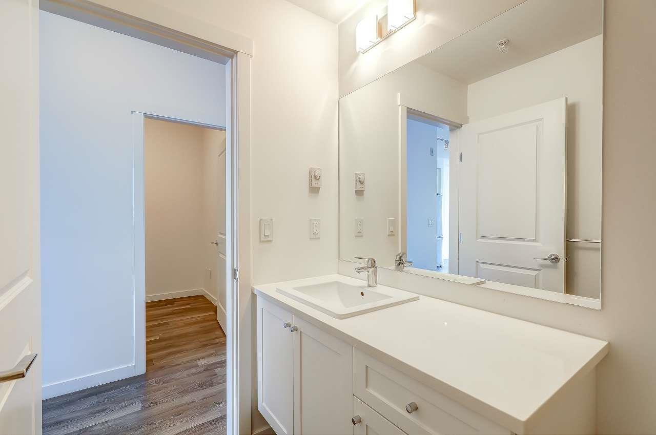 Photo of 215 15825 85 AVE AVENUE 15