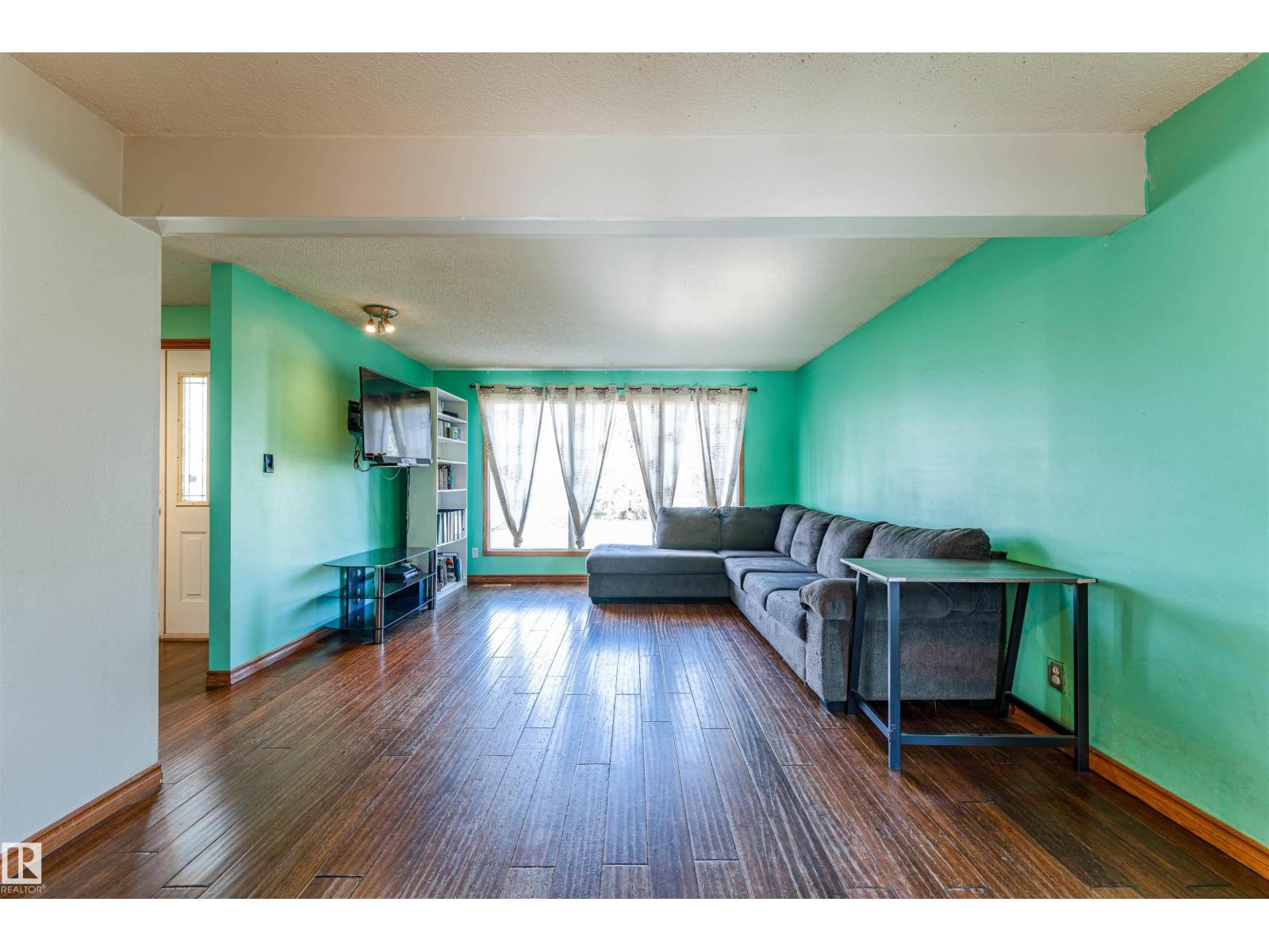 113 Greenwood Drive, photo 4
