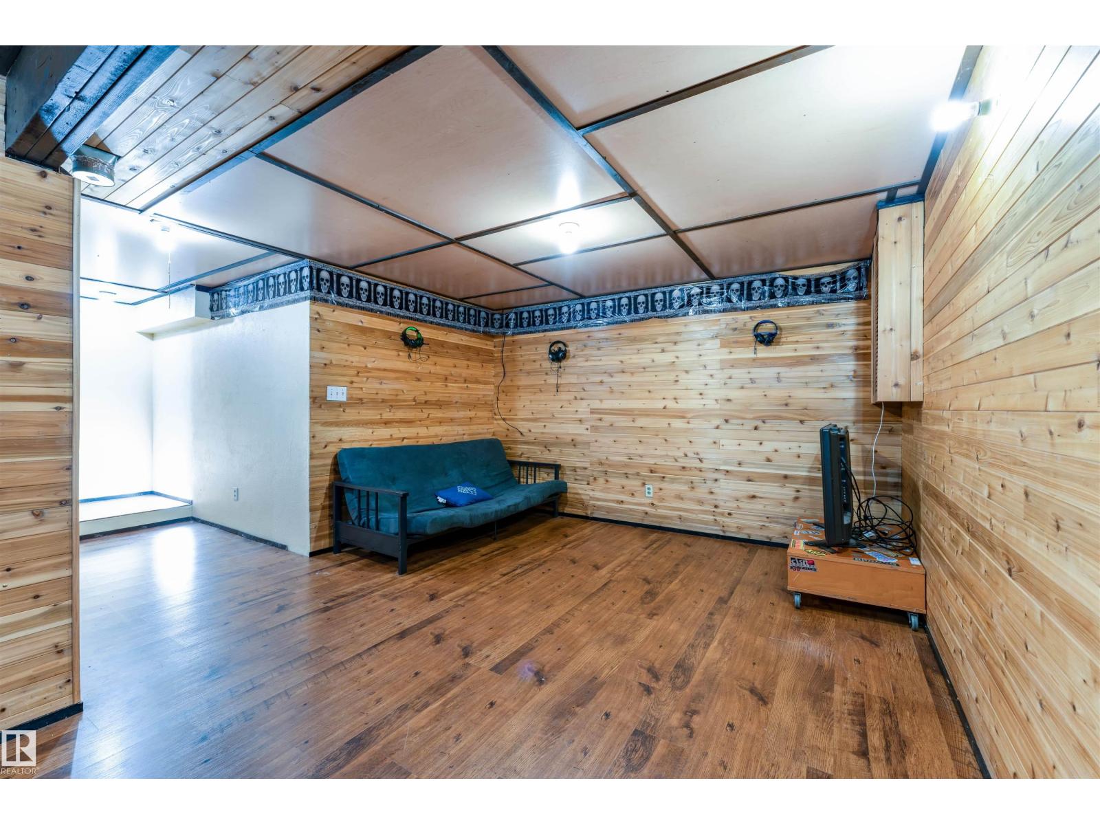 113 Greenwood Drive, photo 17