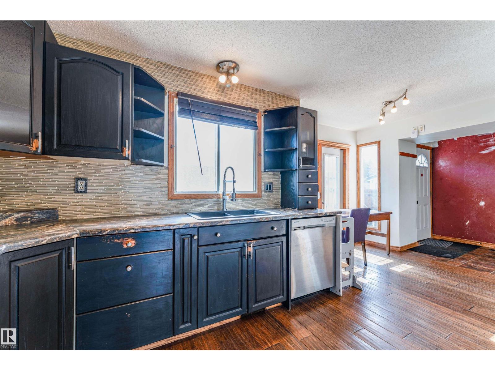 113 Greenwood Drive, photo 7