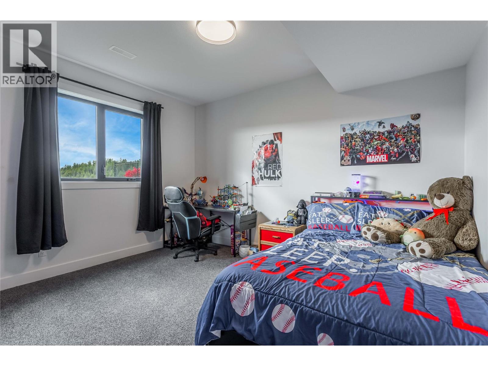 1592 Carnegie Street, Kelowna