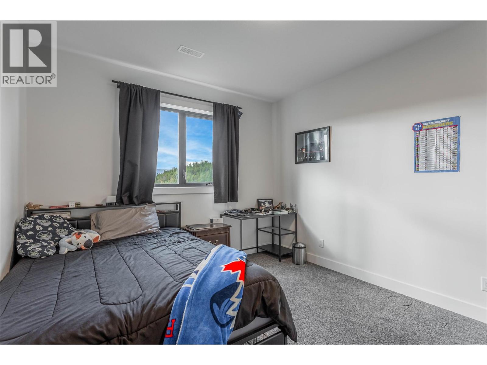 1592 Carnegie Street, Kelowna