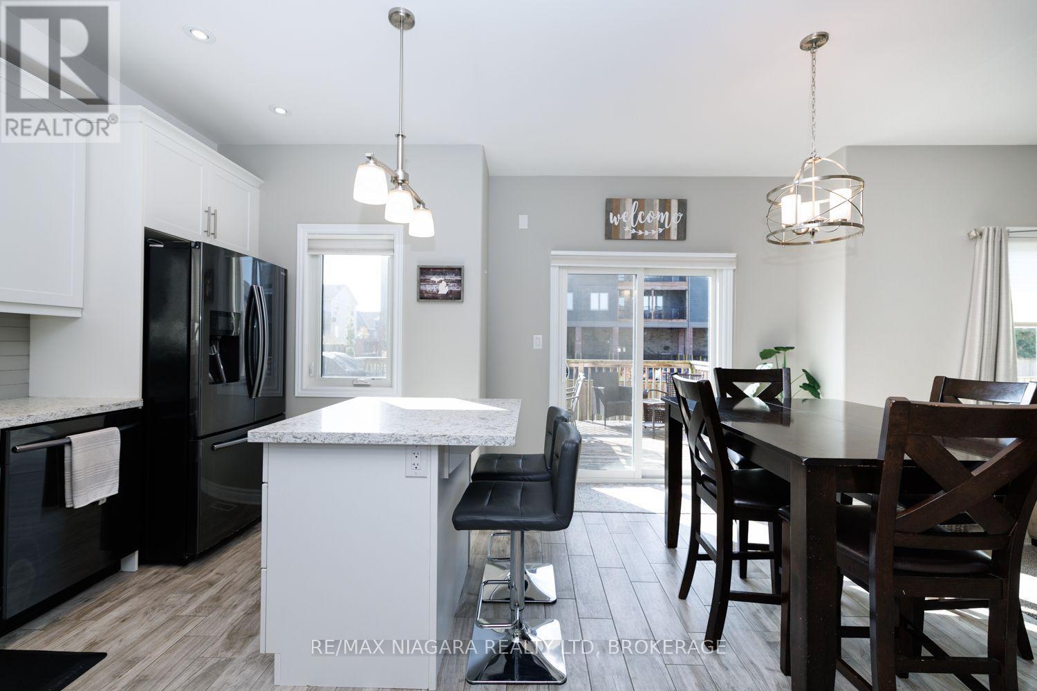 6 BERGENSTEIN CRESCENT, Pelham (Fonthill) — photo 11