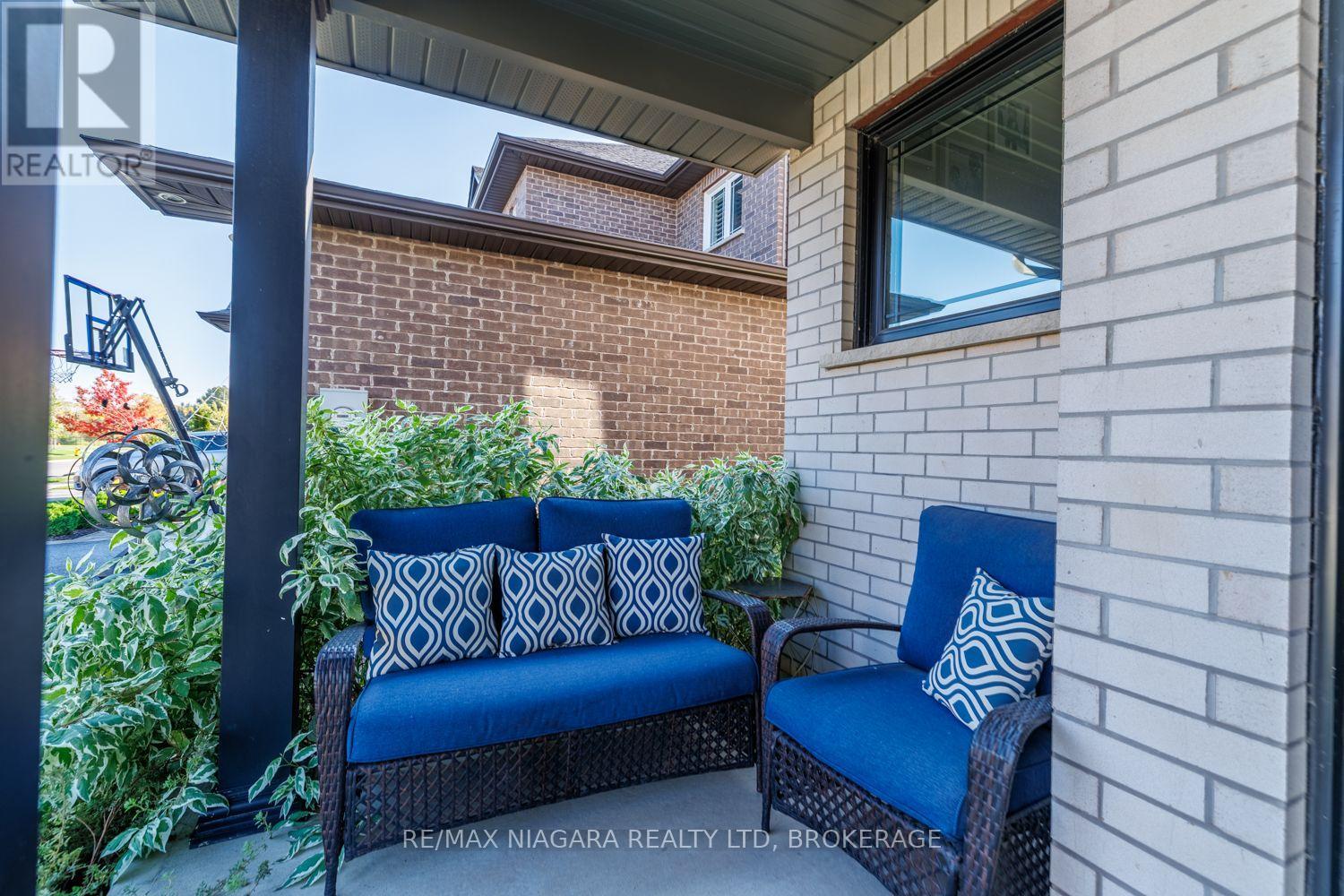 6 BERGENSTEIN CRESCENT, Pelham (Fonthill) — photo 4