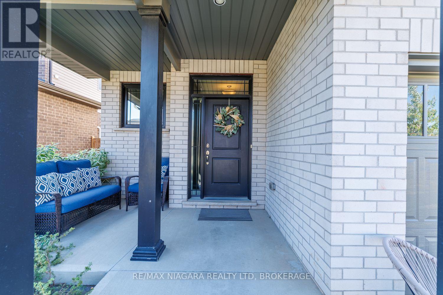 6 BERGENSTEIN CRESCENT, Pelham (Fonthill) — photo 5
