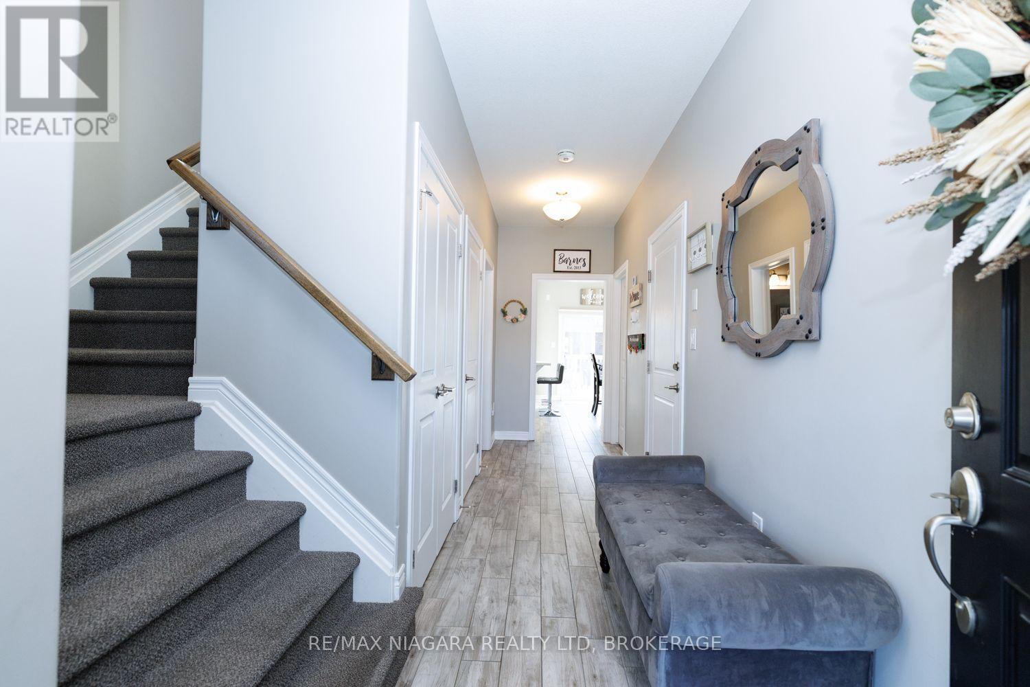 6 BERGENSTEIN CRESCENT, Pelham (Fonthill) — photo 6