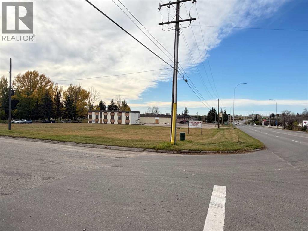 Listing photo – 3728 45 Street, Ponoka