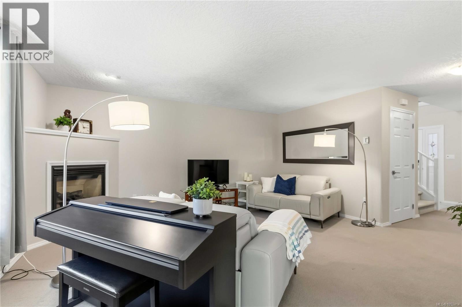 6711 Nott Pl - 4