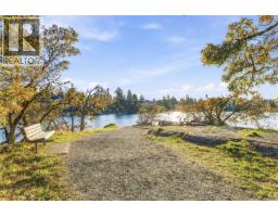 204 69 Gorge Rd W, Saanich, BC V9A1L9 Photo 39