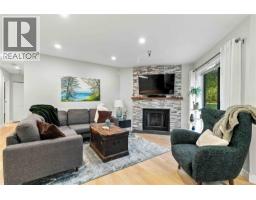 Entrance - 204 69 Gorge Rd W, Saanich, BC V9A1L9 Photo 9