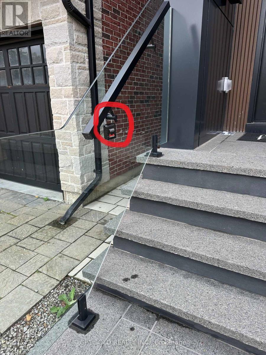 551 Broadway Avenue, Toronto, ON photo 11