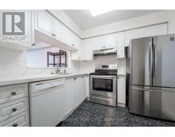 809 - 1700 Eglinton Avenue E, Toronto, ON M4A2X4 Photo 8