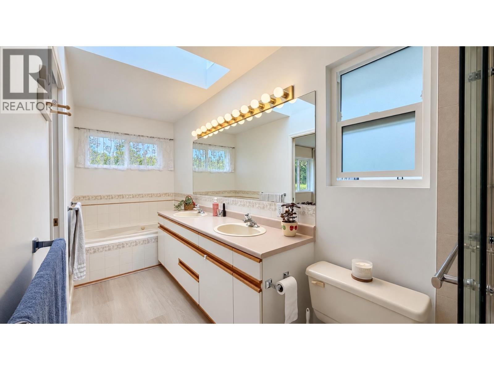Photo of 1643 KERRSTEAD PLACE 36