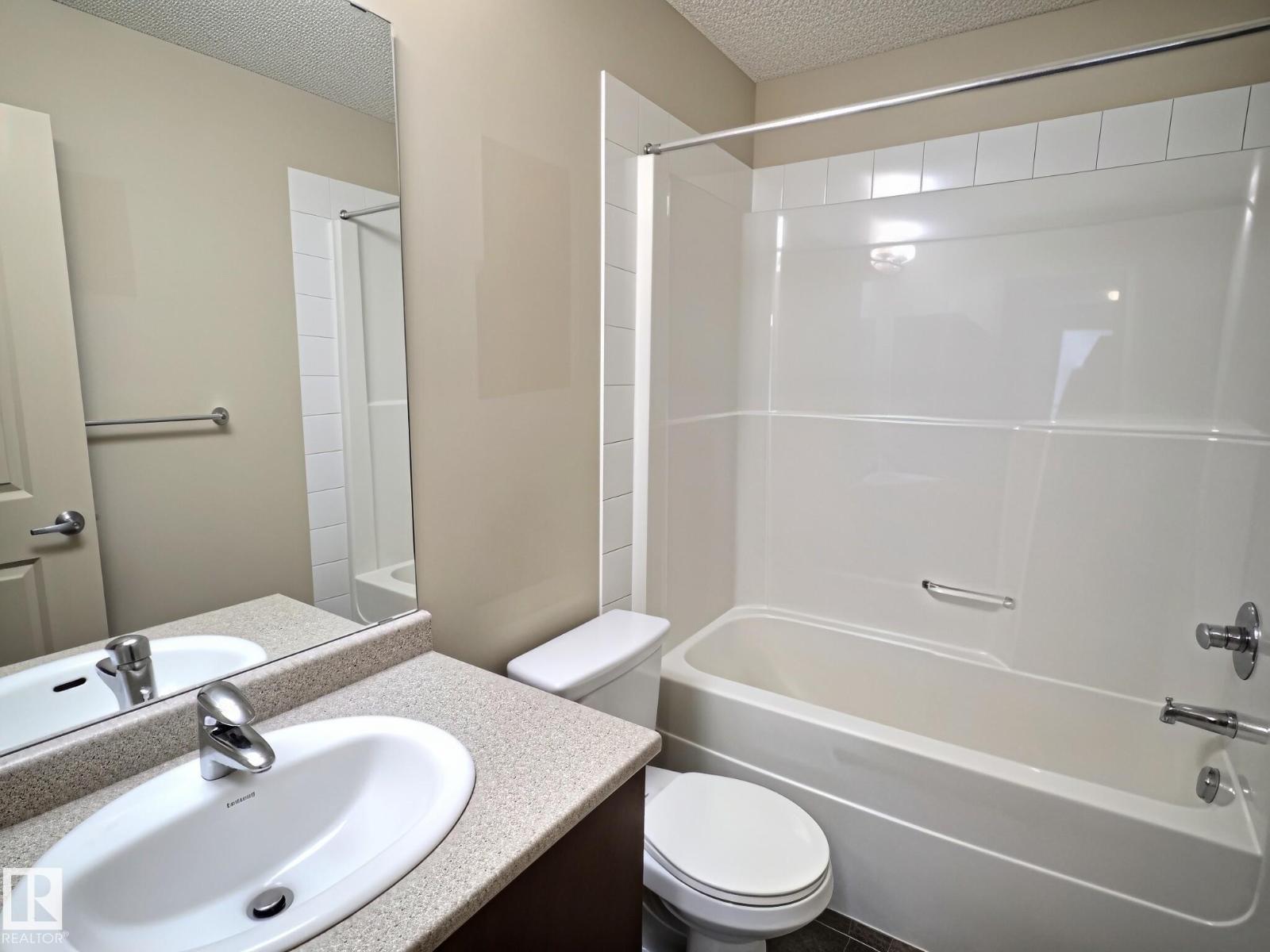 #106 508 Albany WY NW photo 14