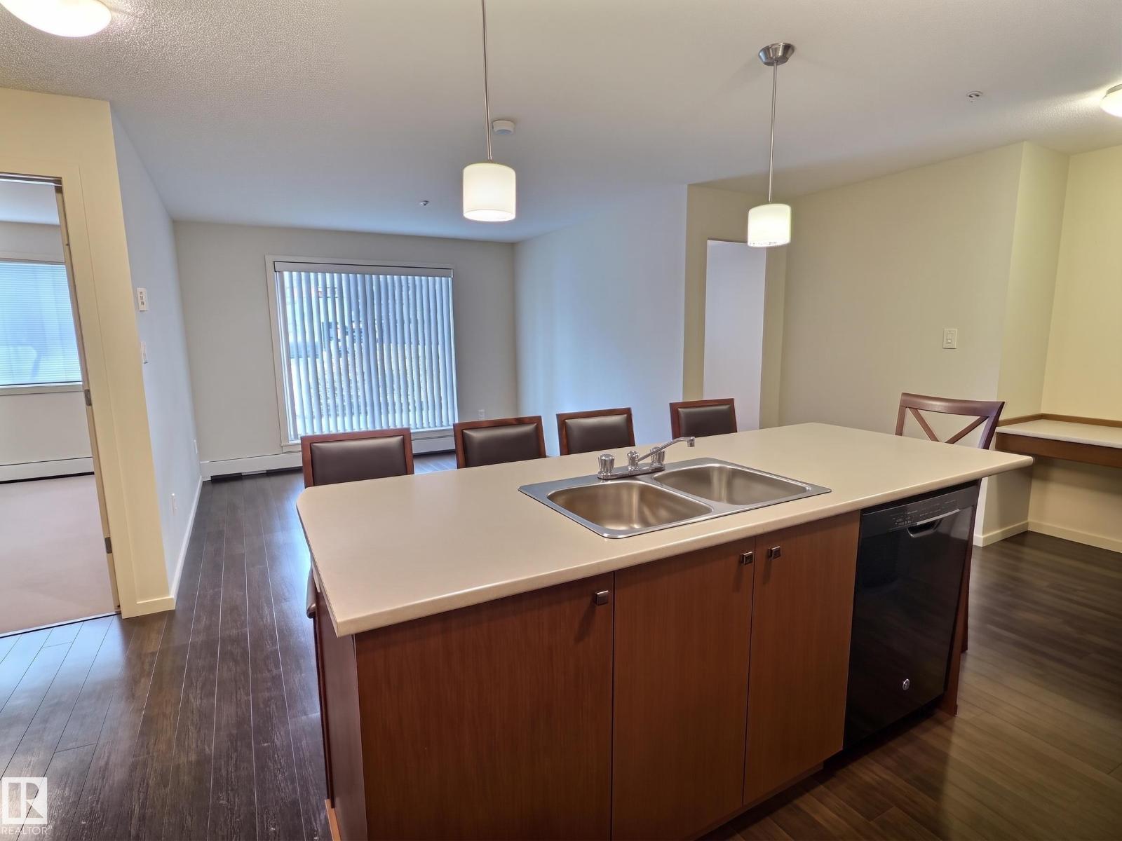 #106 508 Albany WY NW photo 5