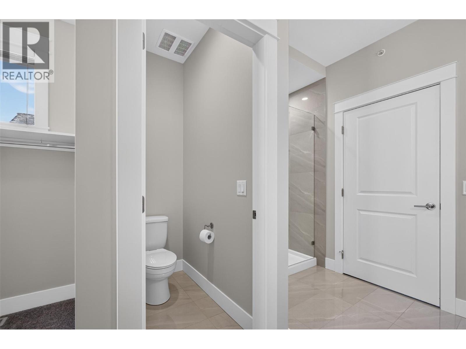 12840 Stillwater Court Unit# 11, Lake Country