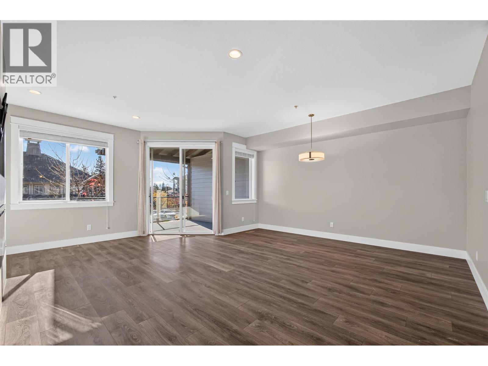 12840 Stillwater Court Unit# 11, Lake Country
