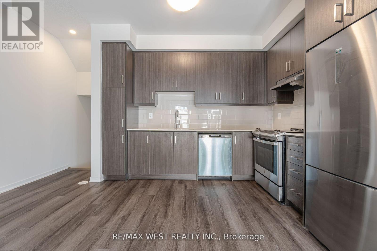 195 - 141 HONEYCRISP CRESCENT, Vaughan (Concord) — photo 12